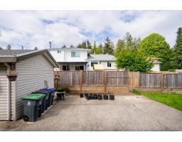 13053 96a Avenue, Surrey, BC V3T5N3 Photo 32
