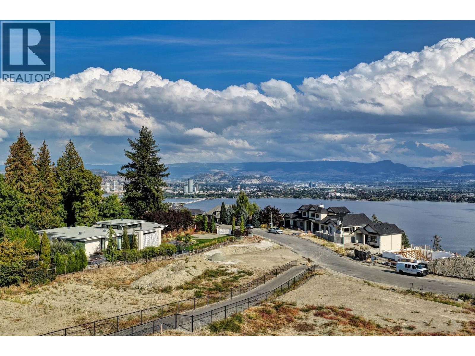 2347 Thacker Drive, West Kelowna