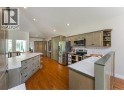 Photo 8 of 40, 4510 FERGUSON LAKE ROAD · Prince George, BC