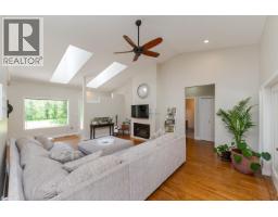 Photo 14 of 40, 4510 FERGUSON LAKE ROAD · Prince George, BC