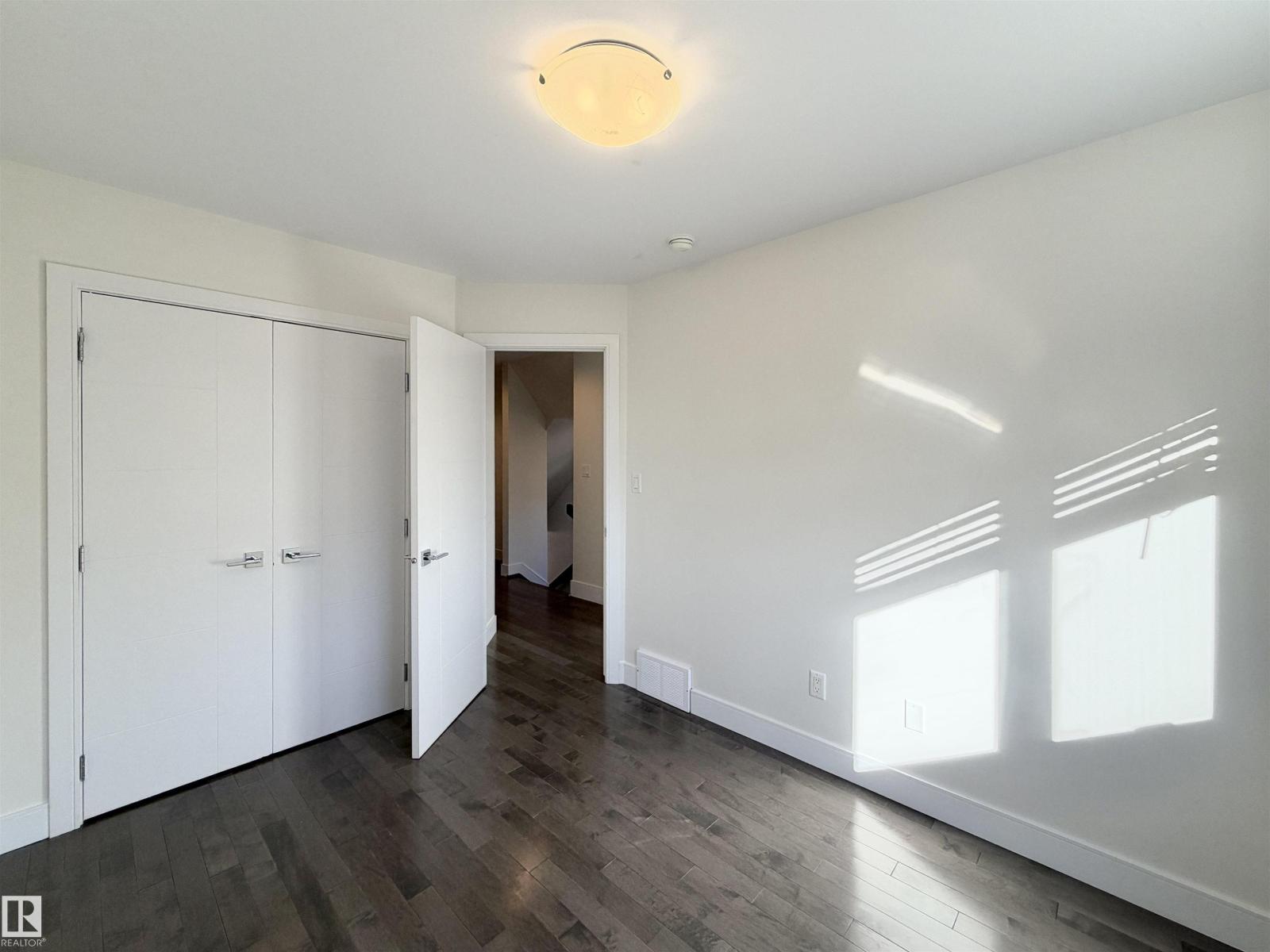 11127 77 AV NW, Edmonton — photo 23
