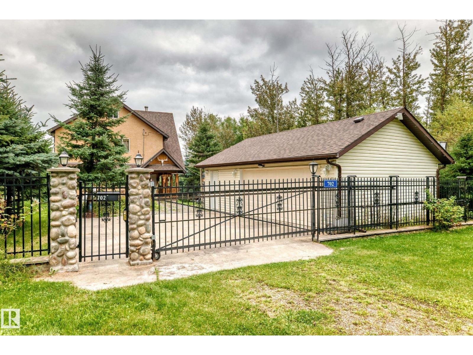 702 BLUE HERON DR - 2
