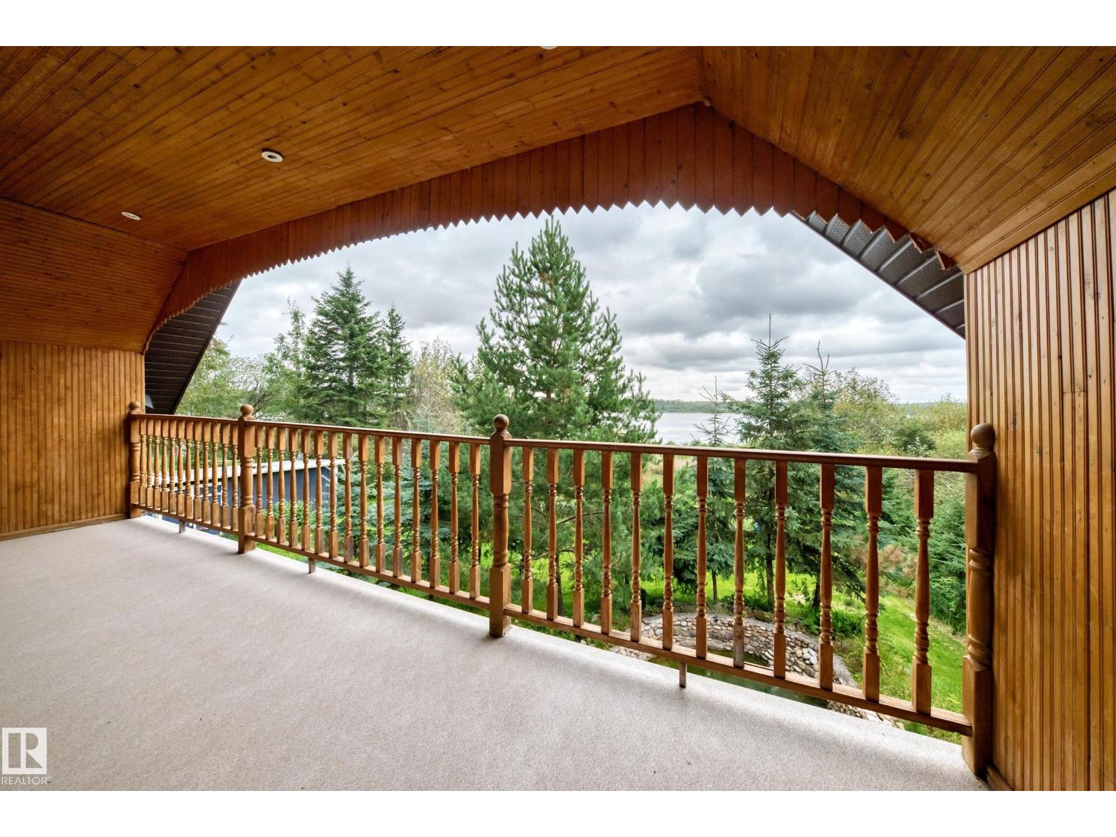 702 BLUE HERON DR - 25