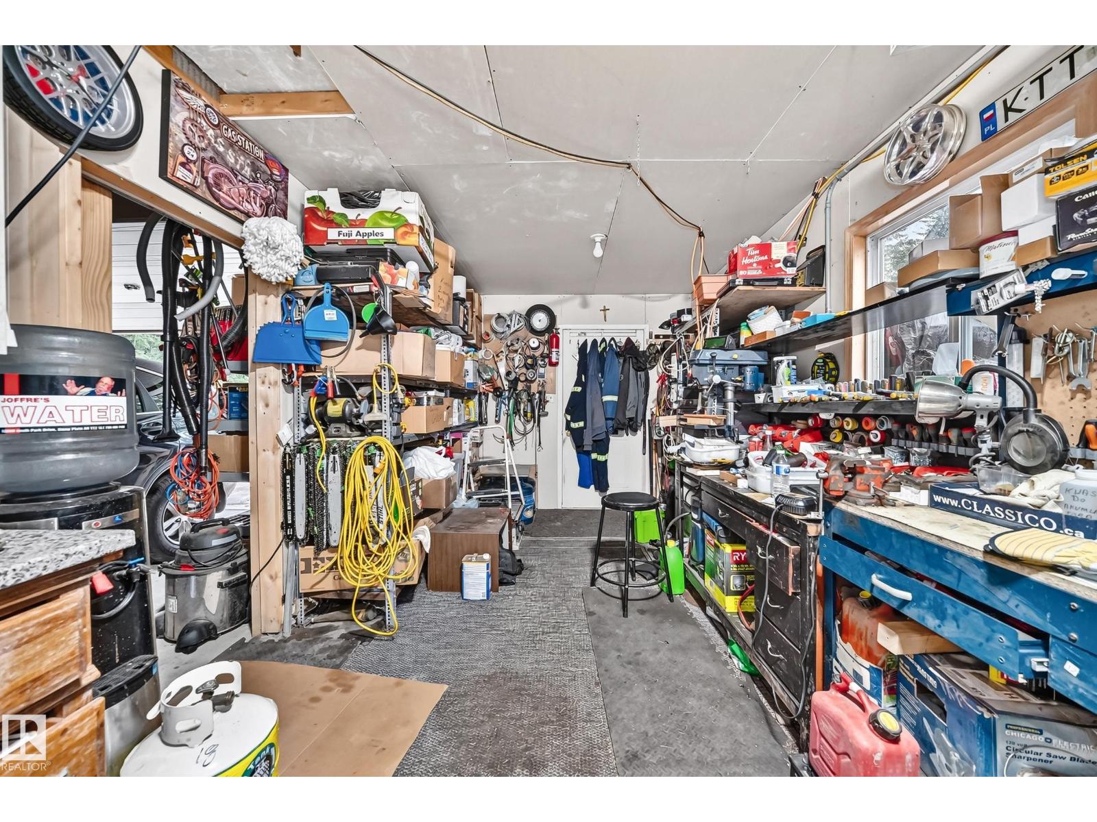 702 BLUE HERON DR - 56