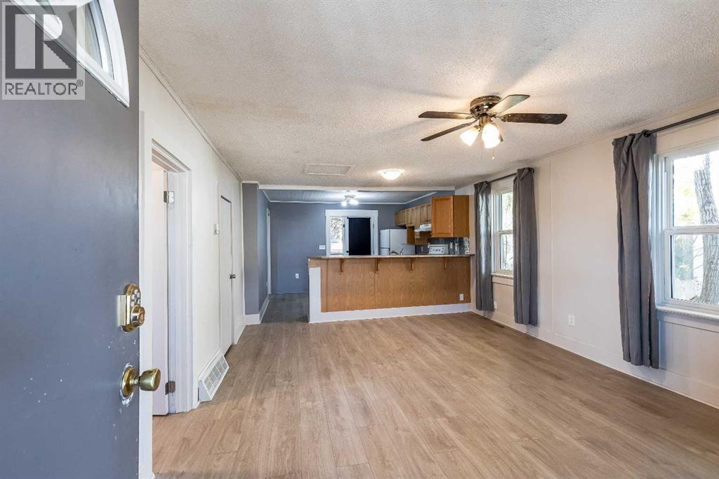777 7 Street SE - Image 5