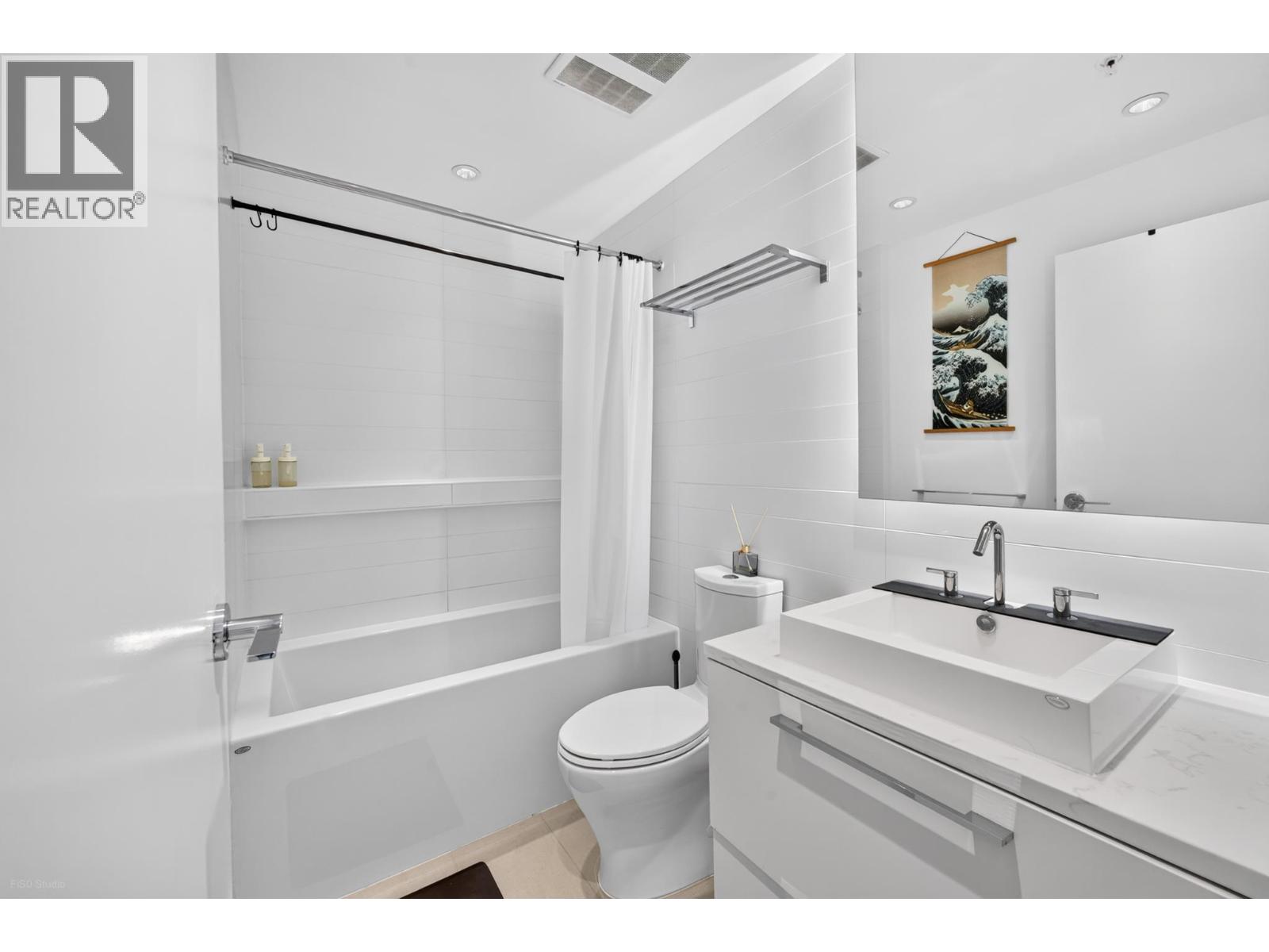 Photo of 2807 7388 KINGSWAY 19