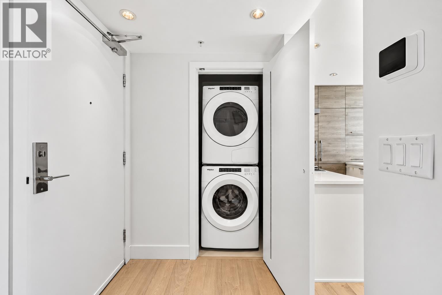 Photo of 2807 7388 KINGSWAY 20