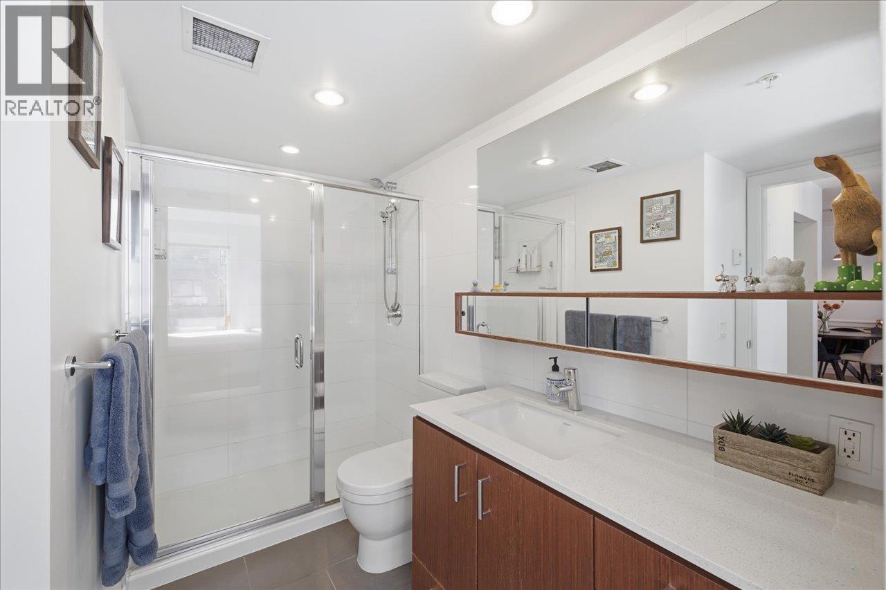 102 221 E 3RD STREET, North Vancouver