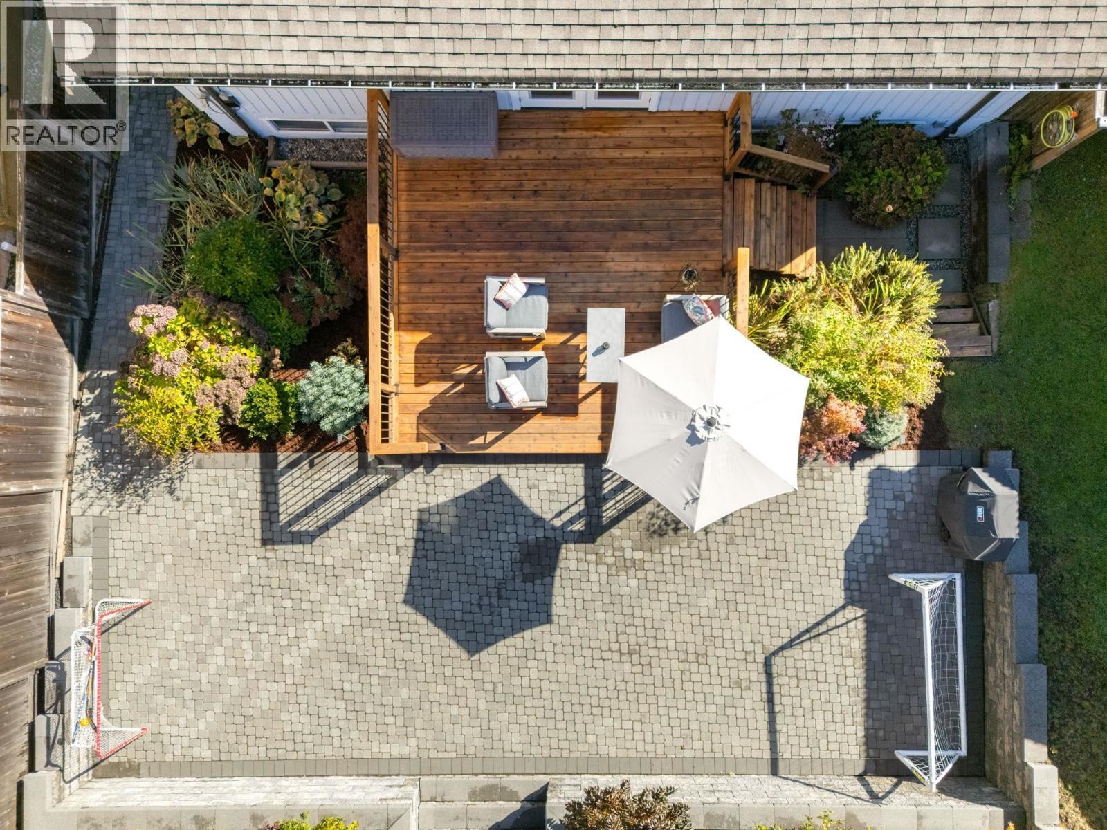 1147 DEEP COVE ROAD, North Vancouver