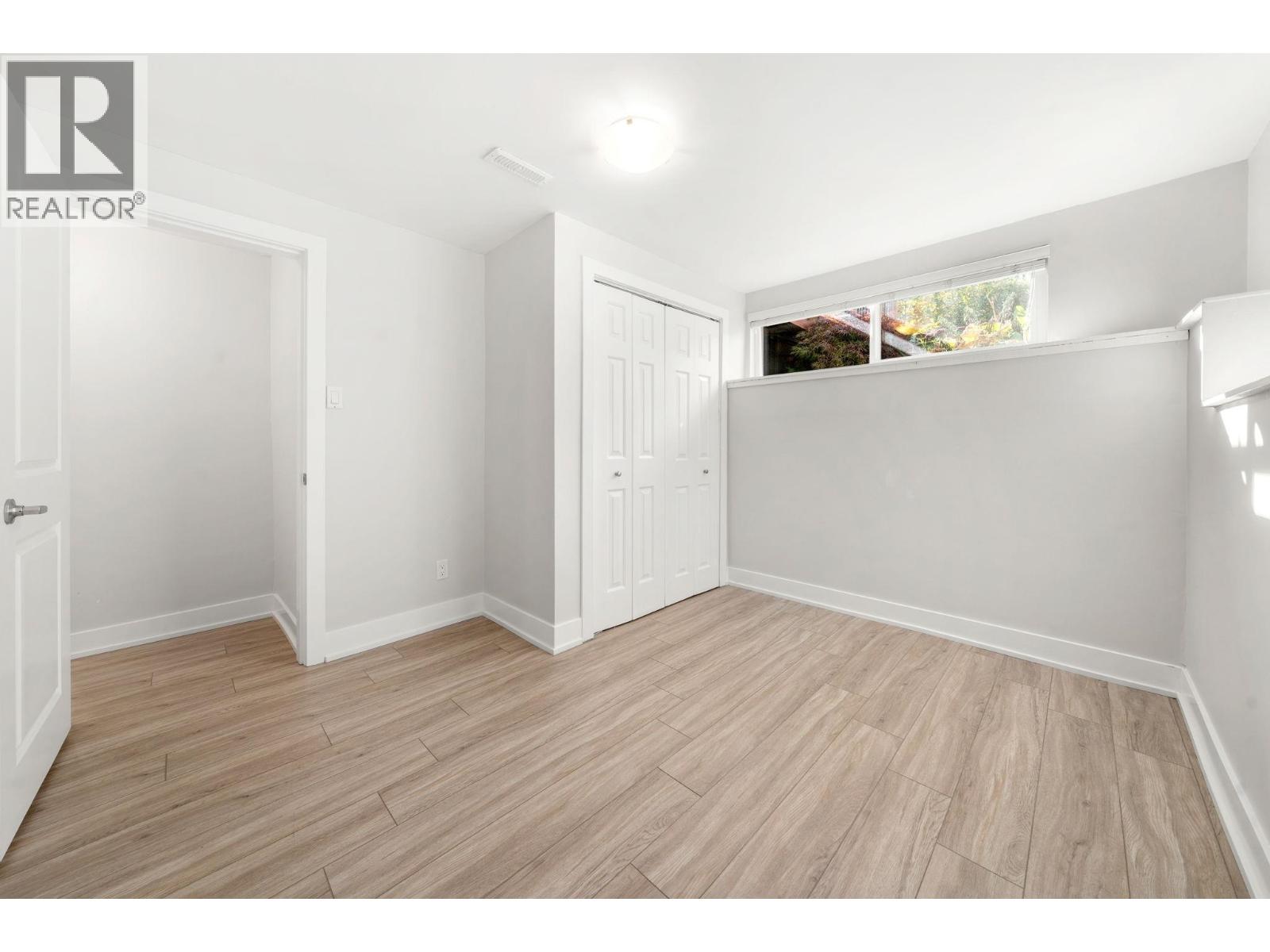 1147 DEEP COVE ROAD, North Vancouver
