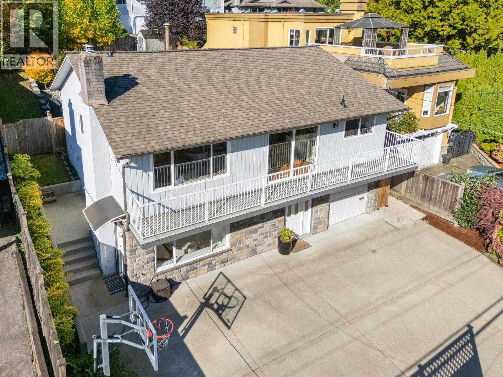 1147 DEEP COVE ROAD, North Vancouver