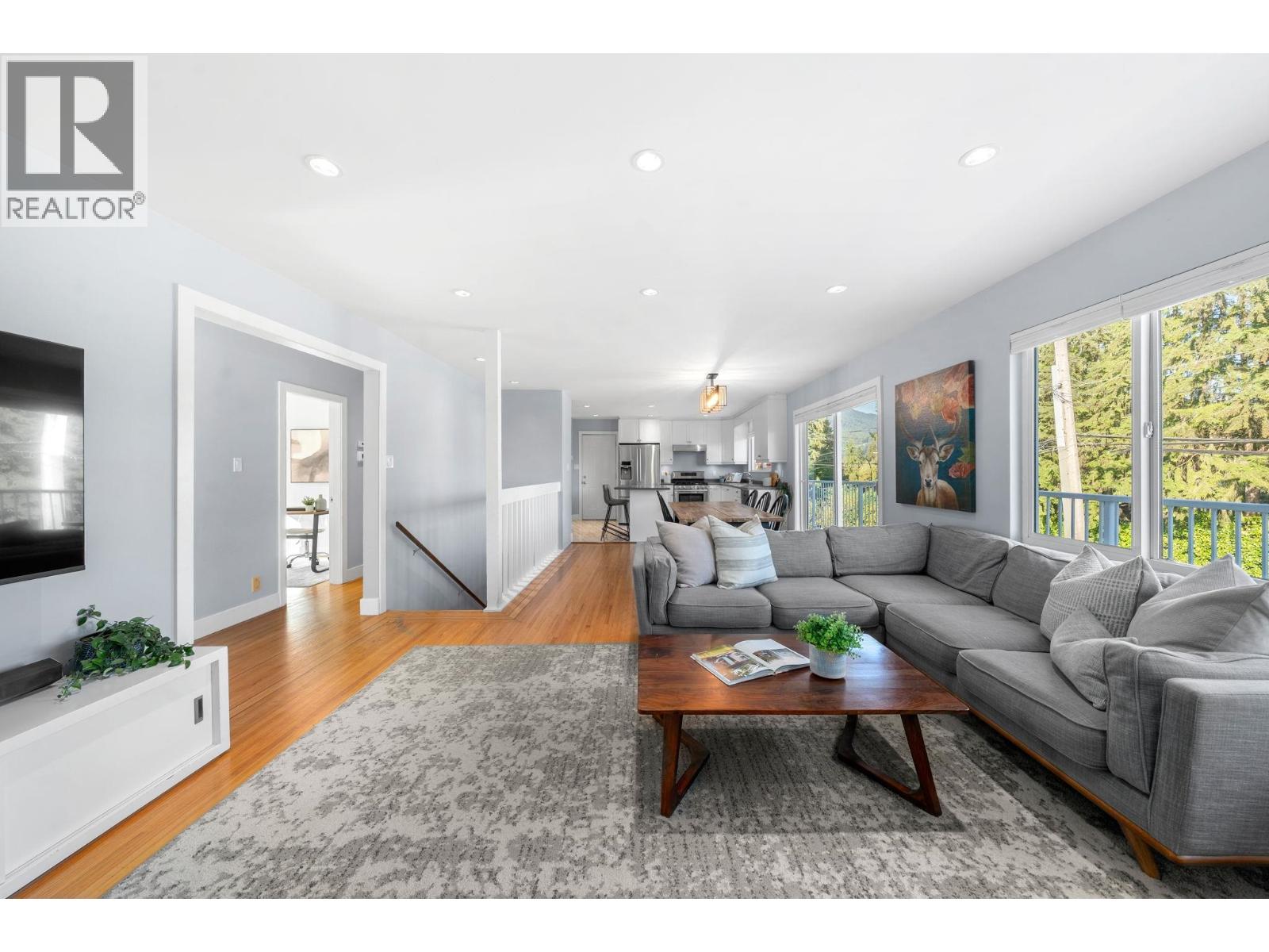 1147 DEEP COVE ROAD, North Vancouver
