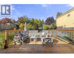 1147 Deep Cove Road, North Vancouver, BC V7G1S4 Photo 21
