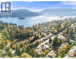 1147 Deep Cove Road, North Vancouver, BC V7G1S4 Photo 38