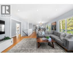 1147 Deep Cove Road, North Vancouver, BC V7G1S4 Photo 8