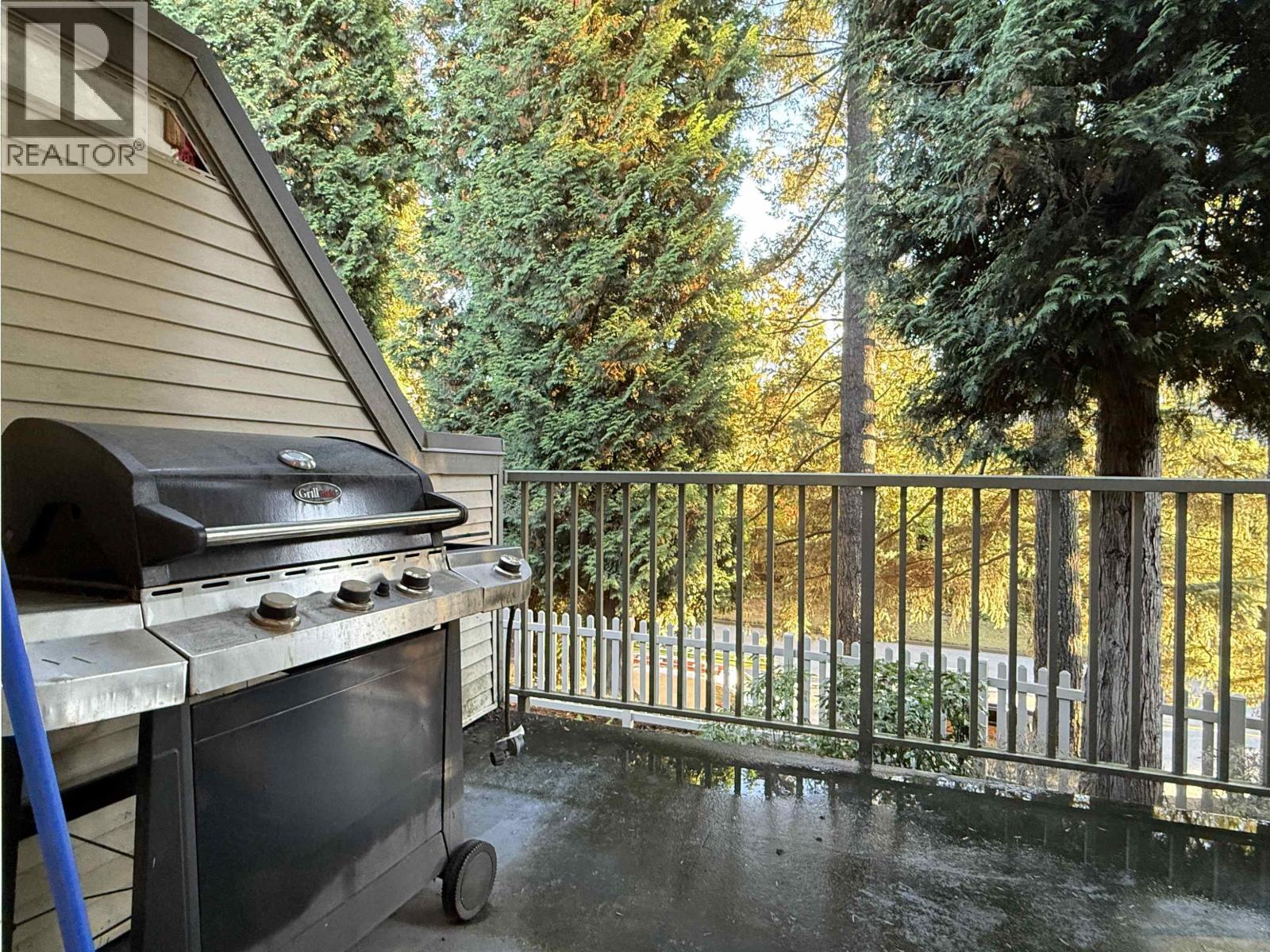 18X 9133 GOVERNMENT STREET, Burnaby - Image 1