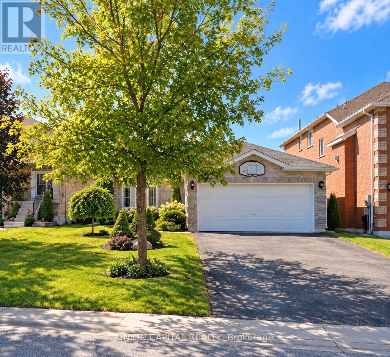 38 Black Willow Drive, Barrie, ON photo 1