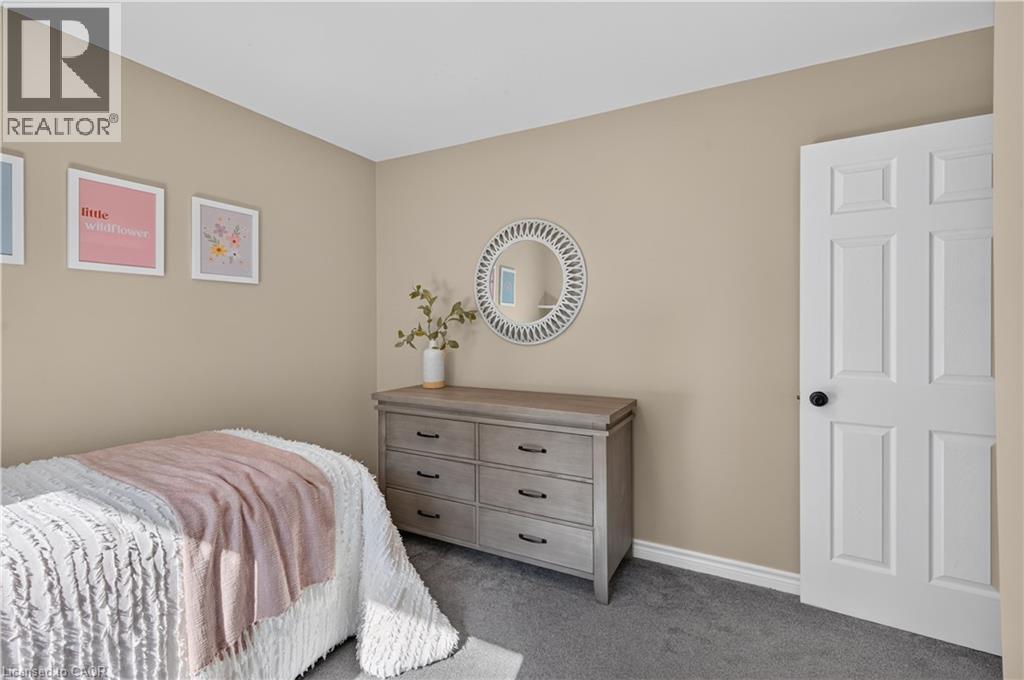 7 FERN Avenue - Image 24