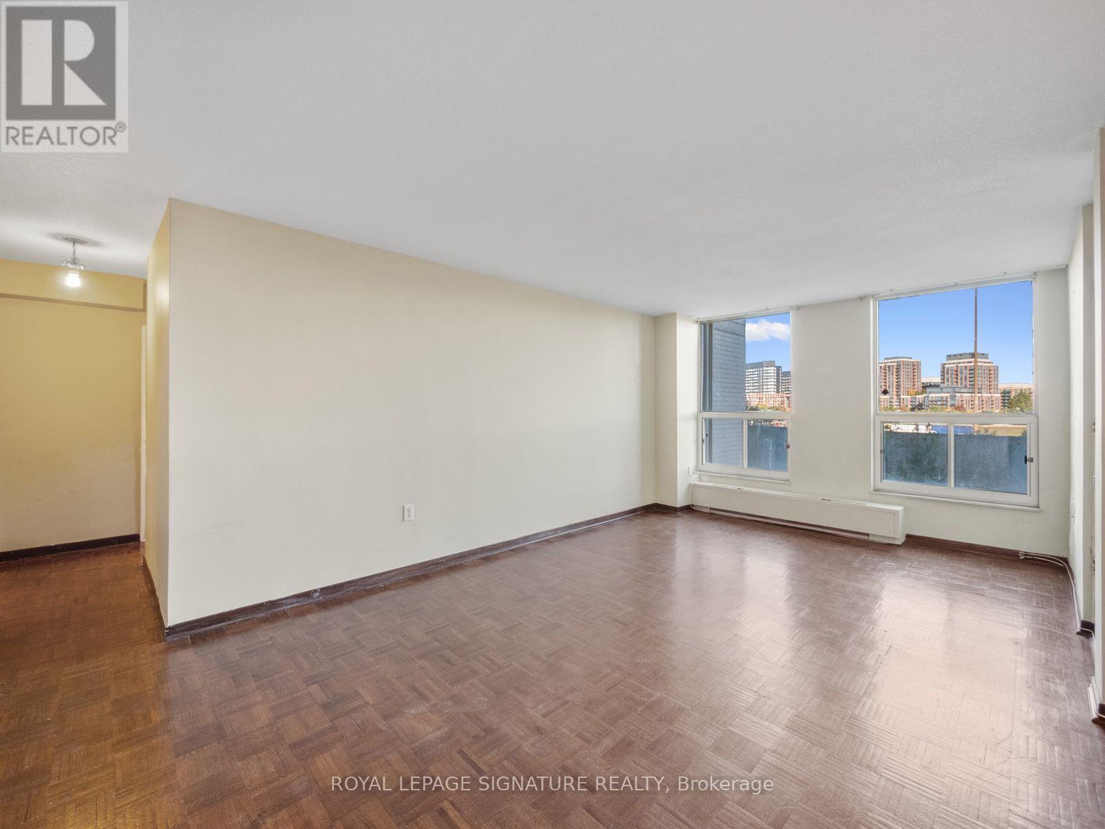 #404 130 NEPTUNE DRIVE - 2