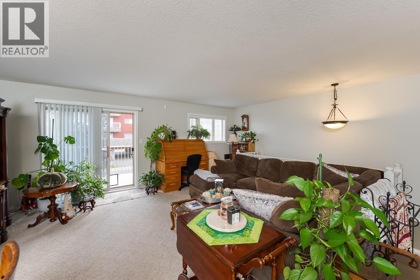 Photo 13 of 40 — 1772 6TH AVENUE · Prince George, BC