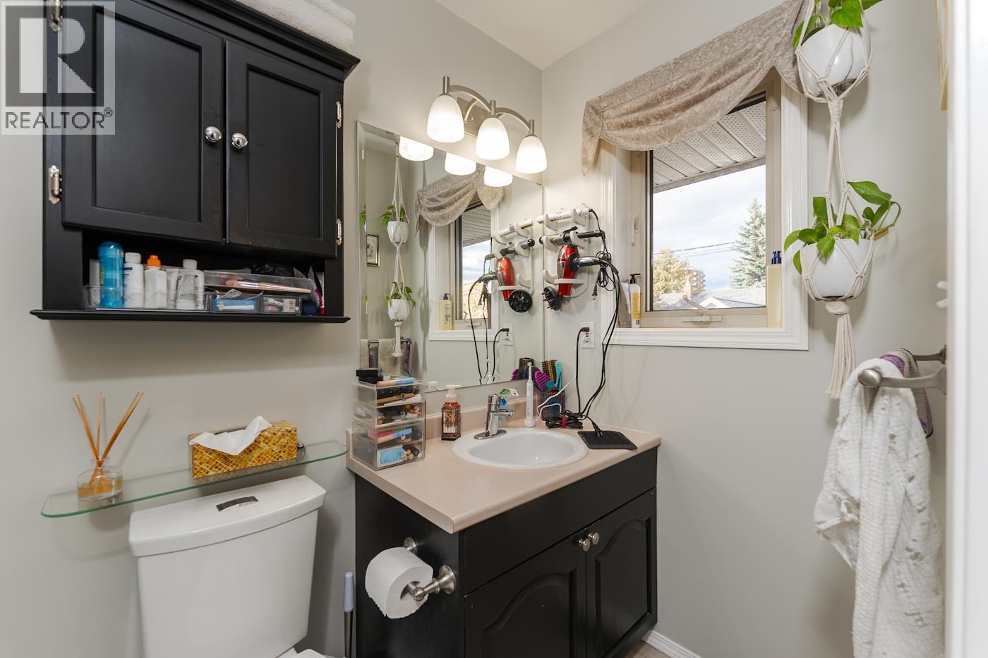 Photo 22 of 40 — 1772 6TH AVENUE · Prince George, BC