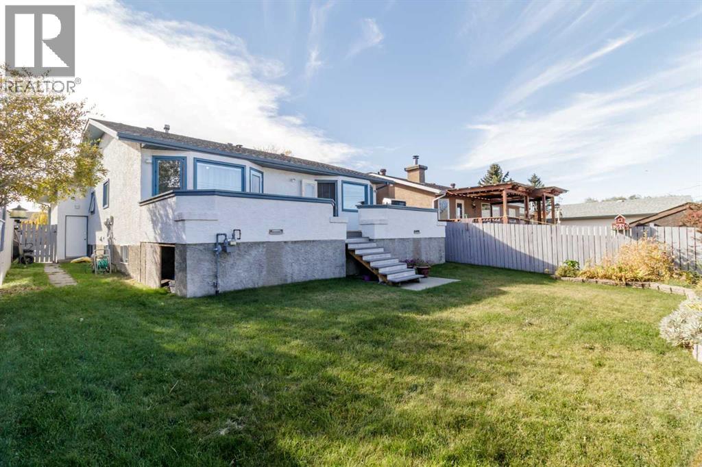 4638 52 Avenue S - 28