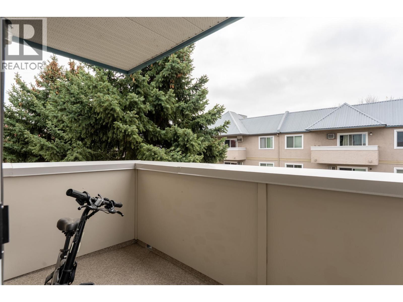 413 3160 De Montreuil Court, Kelowna