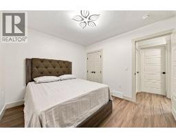 Primary Bedroom - 8304 11 Street Sw, Calgary, AB T2V1N6 Photo 15
