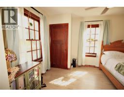 865 Kipling Street, Warfield, BC V1R2A5 Photo 9