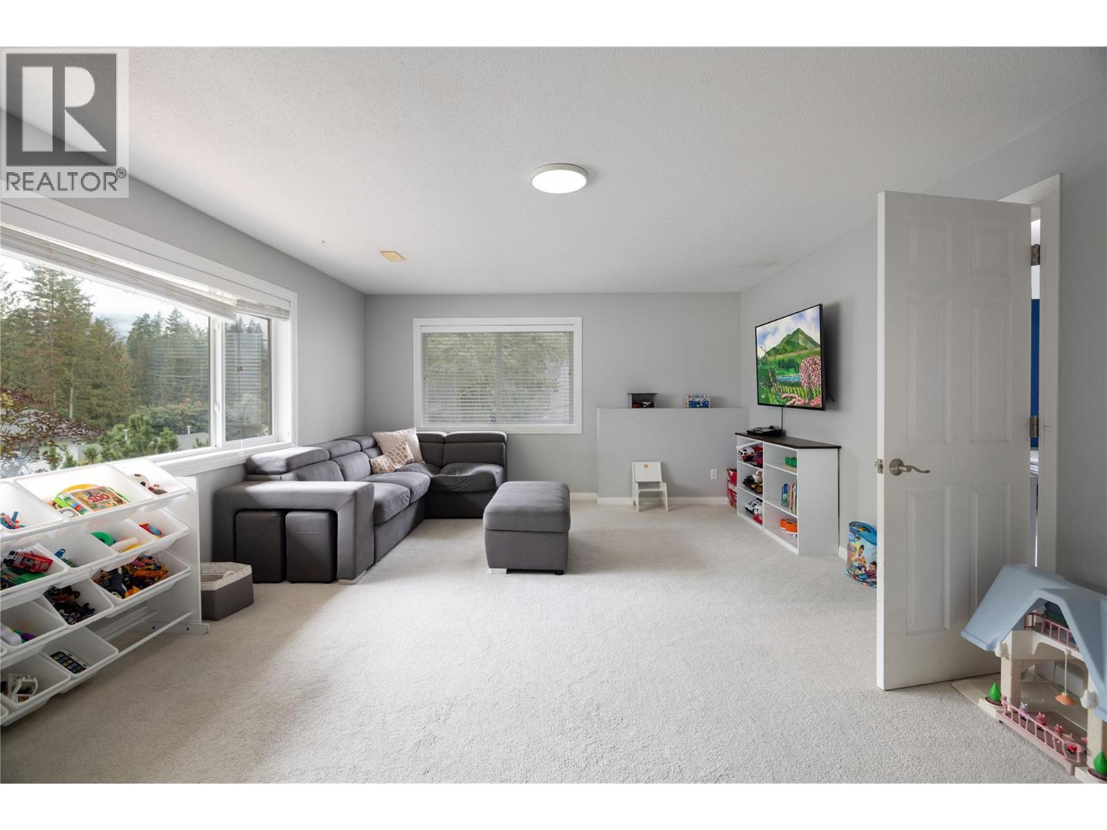 3945 Highland Park Crescent - 29