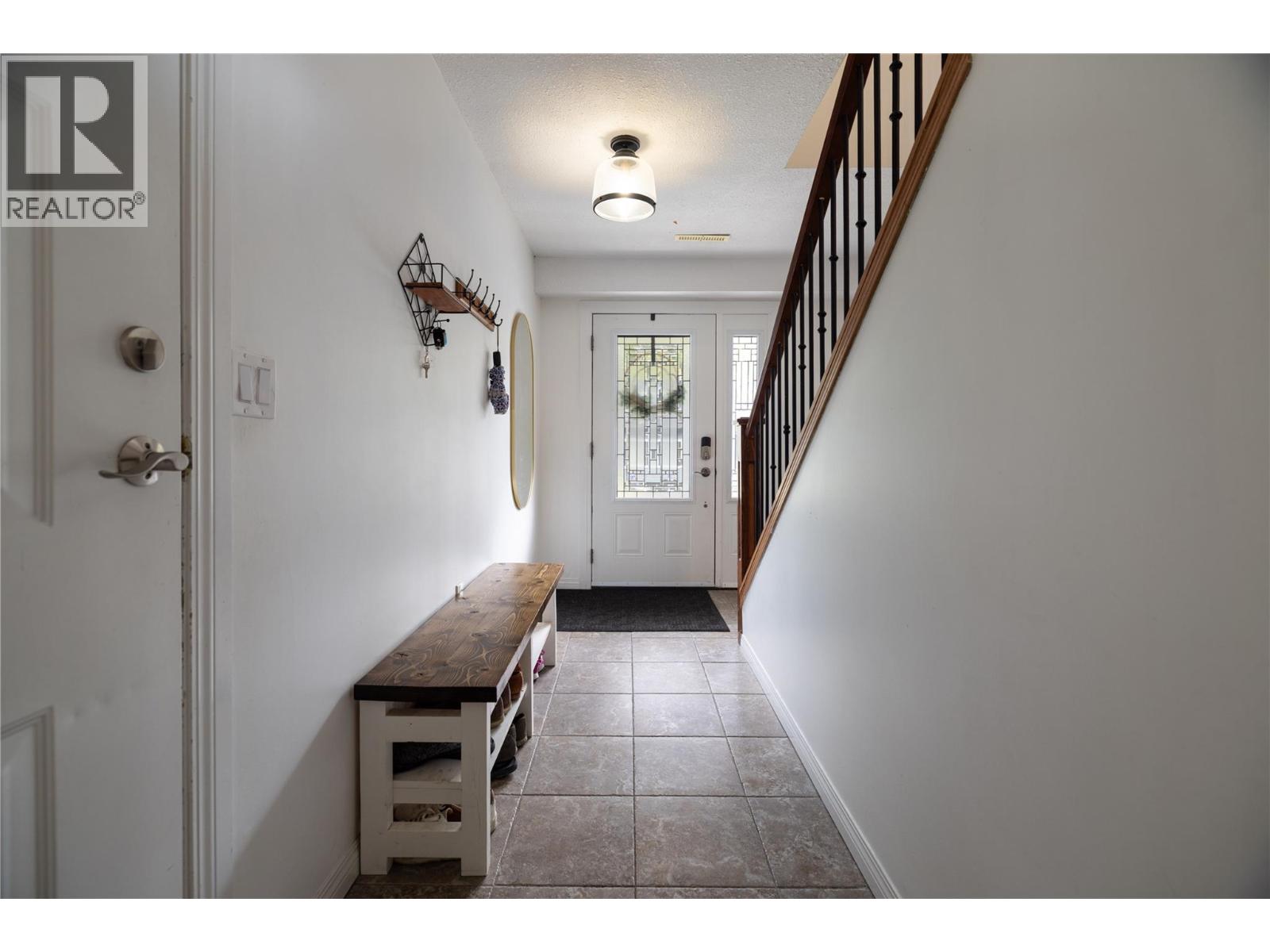 3945 Highland Park Crescent - Image 11