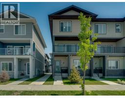 414 Corner Meadows Square NE - photo 1