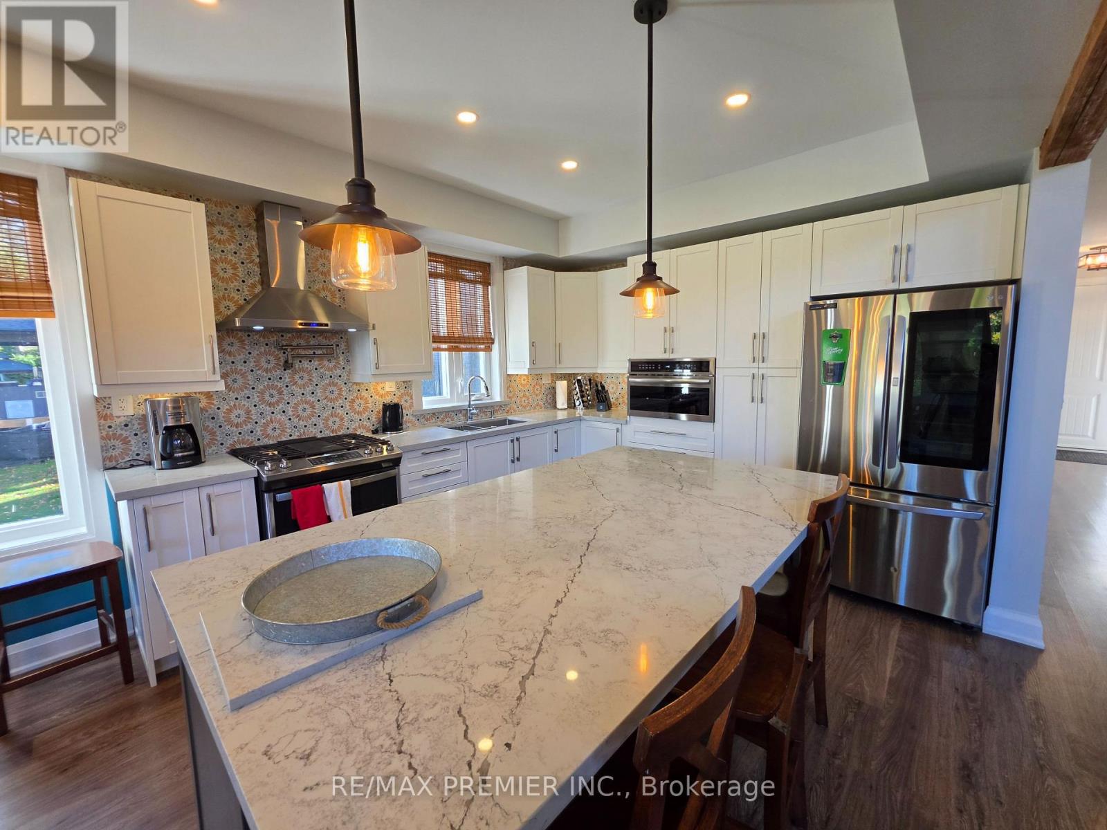 1651 Peninsula Point Road, Severn, ON photo 17