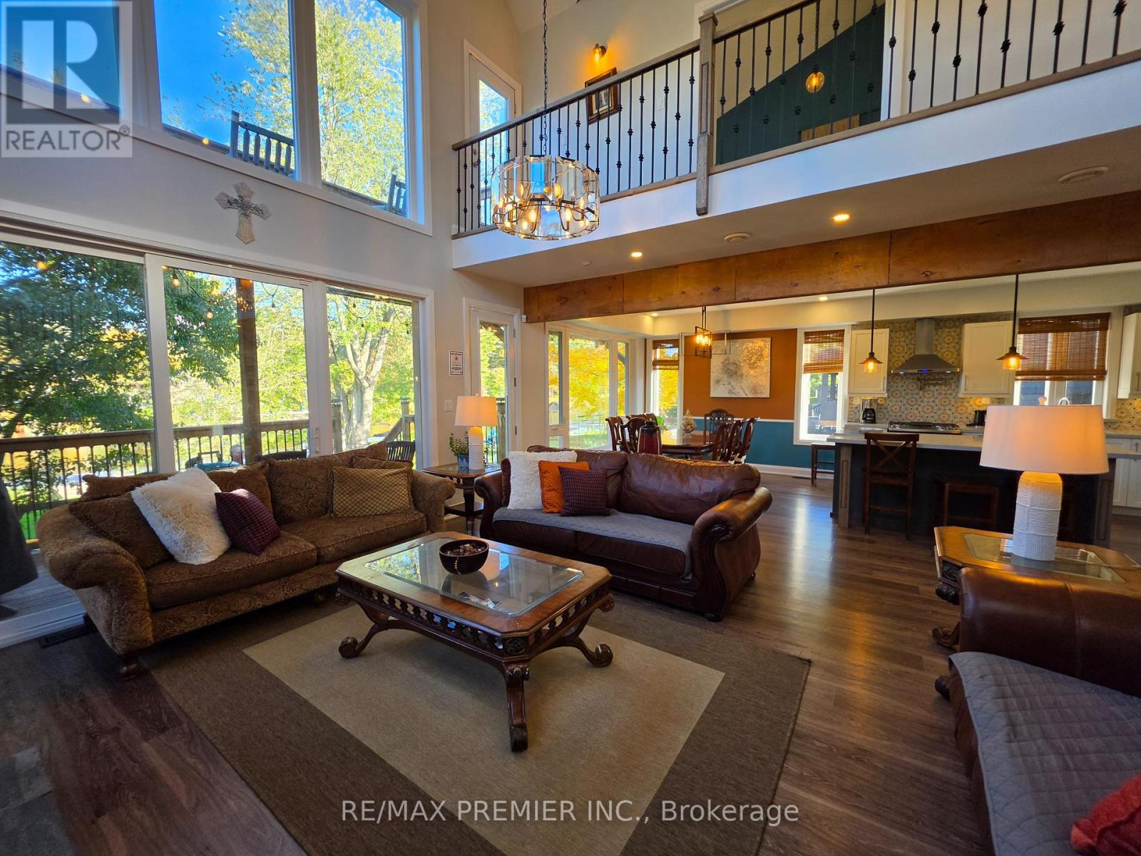 1651 Peninsula Point Road, Severn, ON photo 10