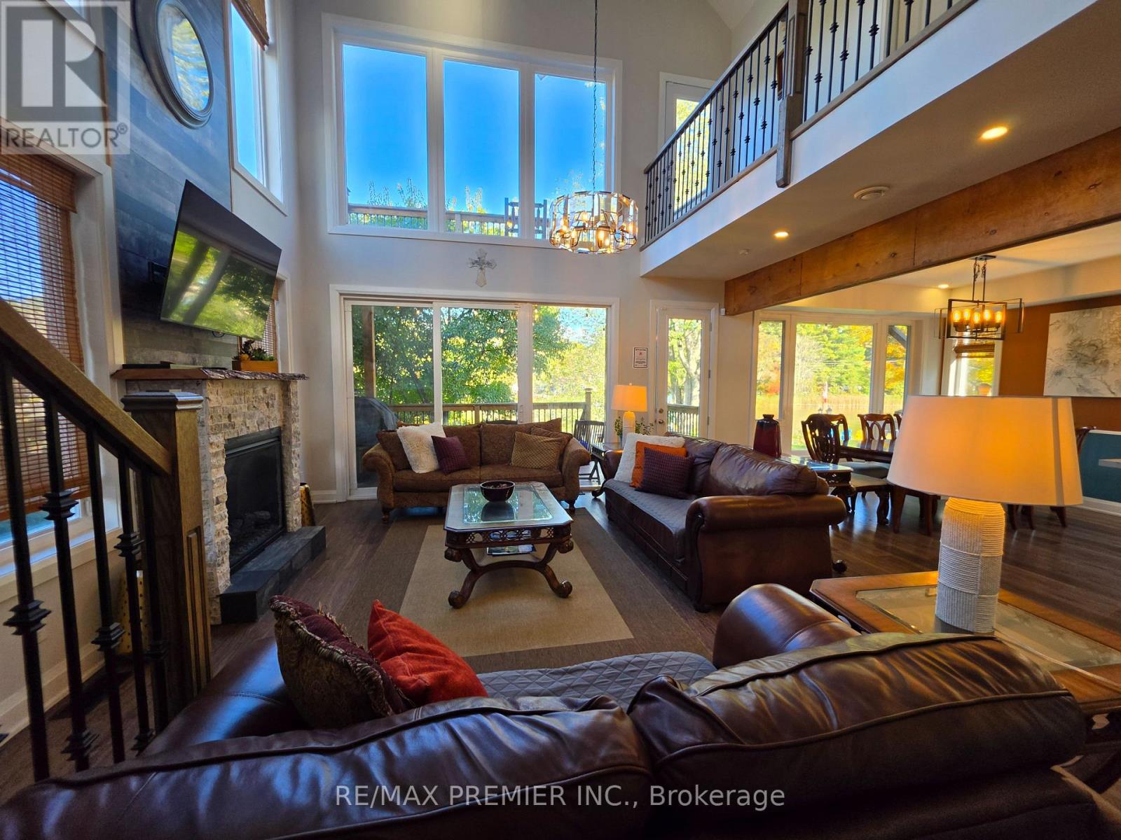 1651 Peninsula Point Road, Severn, ON photo 5