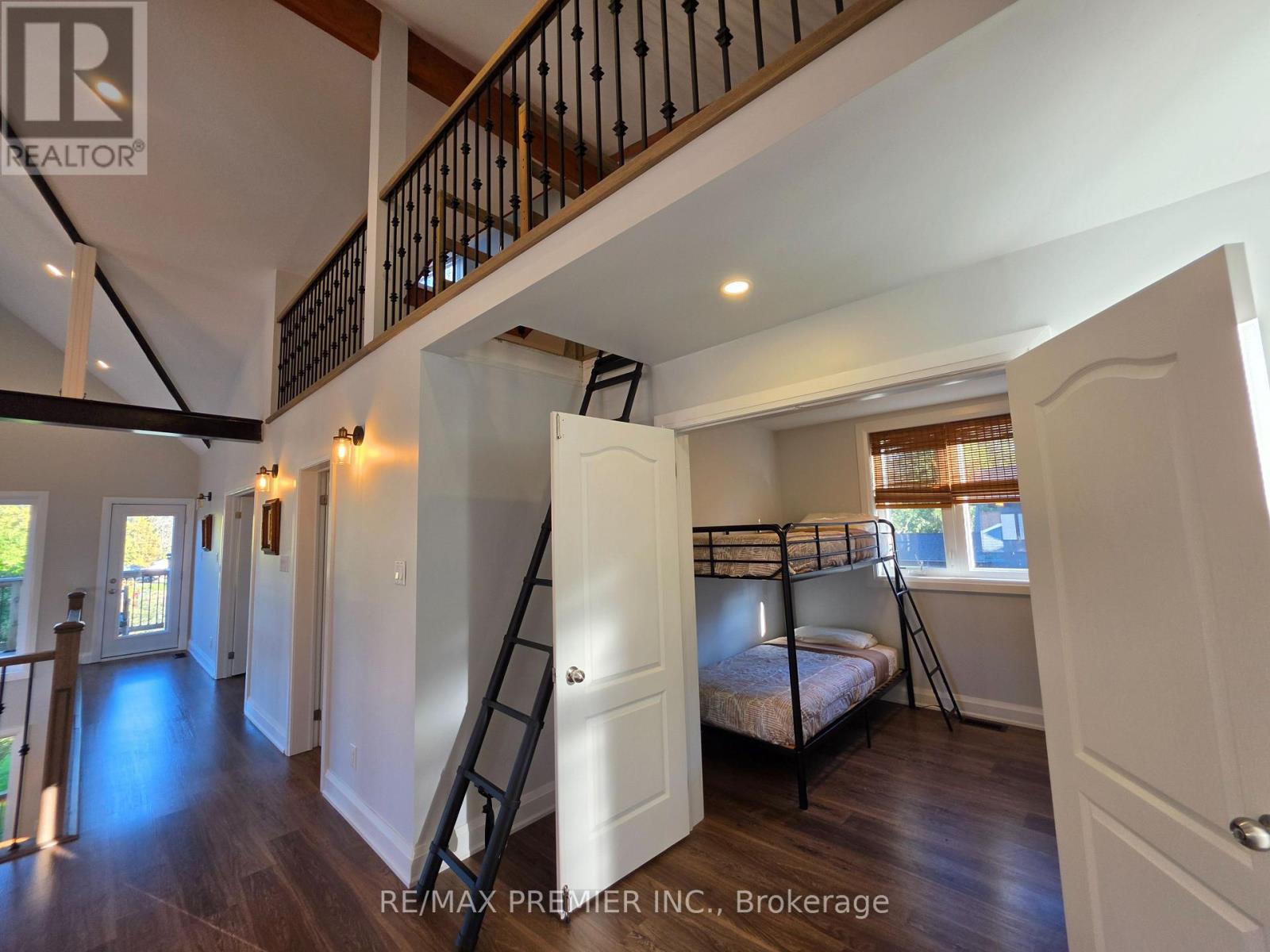 1651 Peninsula Point Road, Severn, ON photo 34