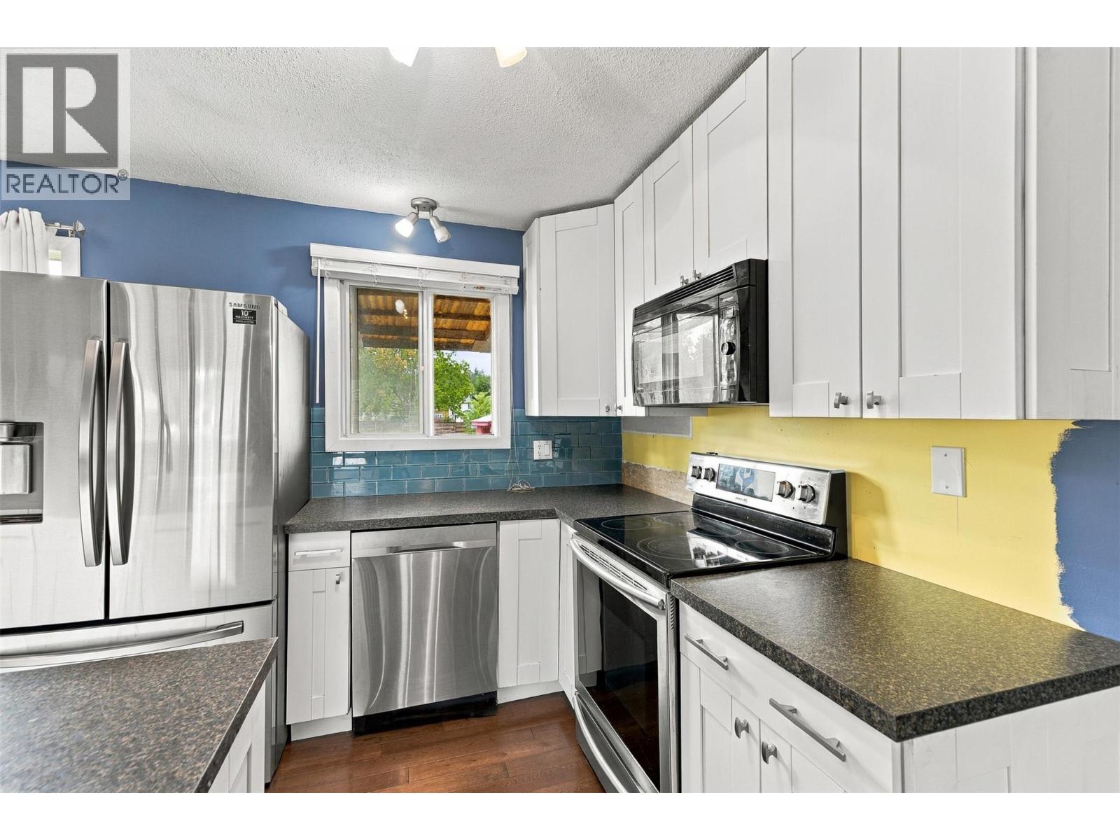 1495 Cornwall Road - 11