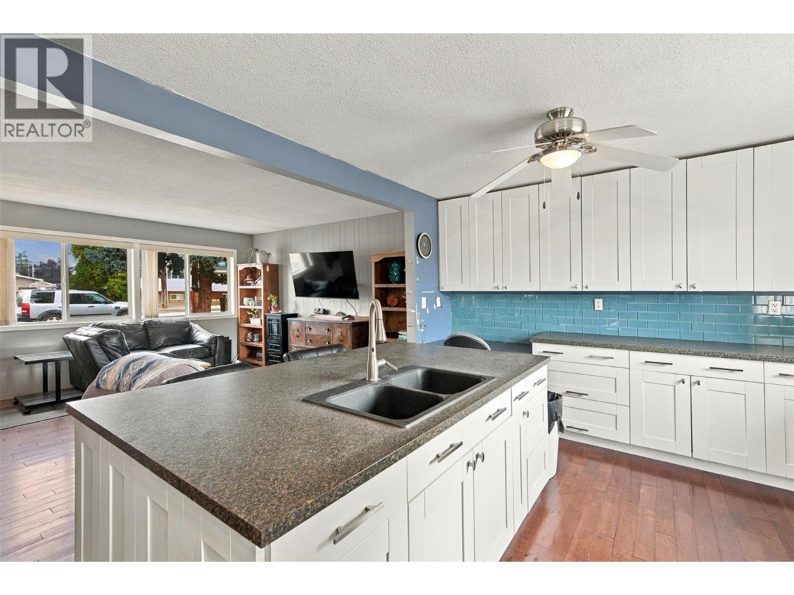 1495 Cornwall Road - 12