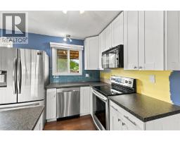 Bedroom - 1495 Cornwall Road, Kelowna, BC V1X1P2 Photo 11