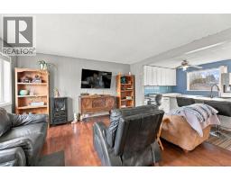 Primary Bedroom - 1495 Cornwall Road, Kelowna, BC V1X1P2 Photo 7