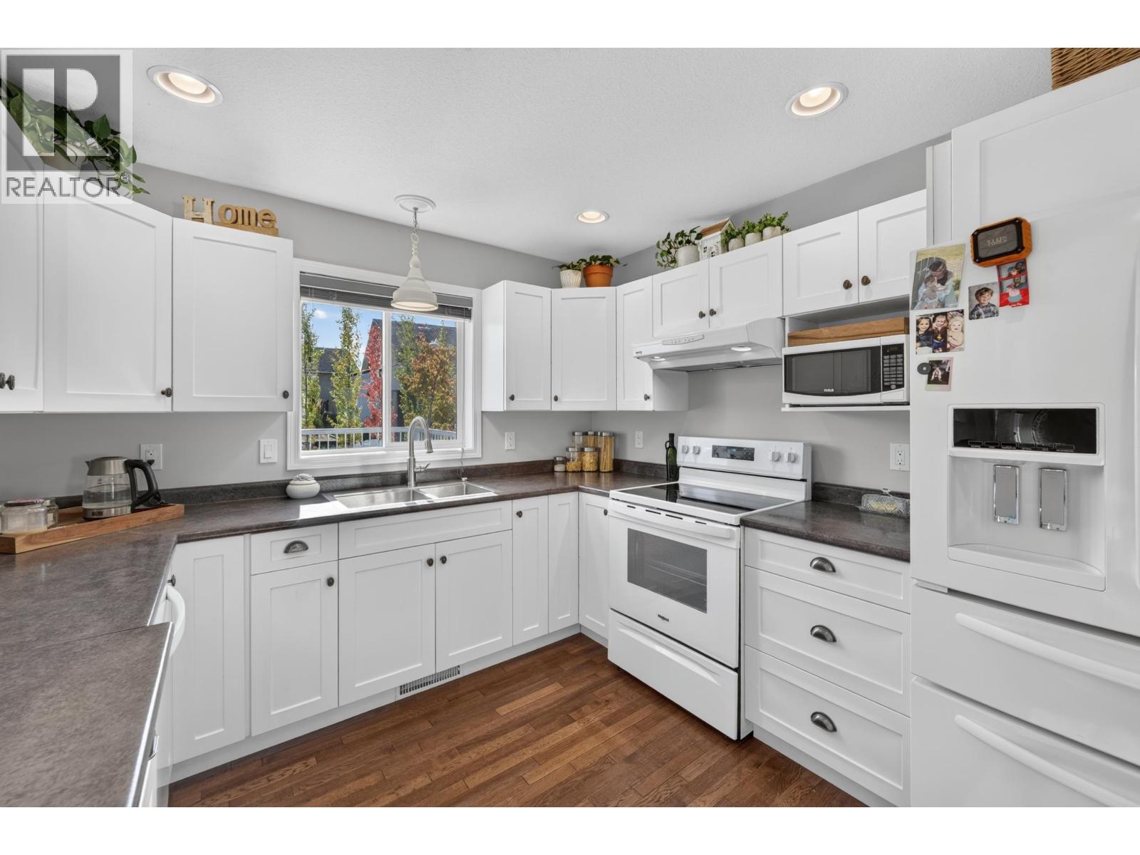 8715 114 AVENUE - Image 10