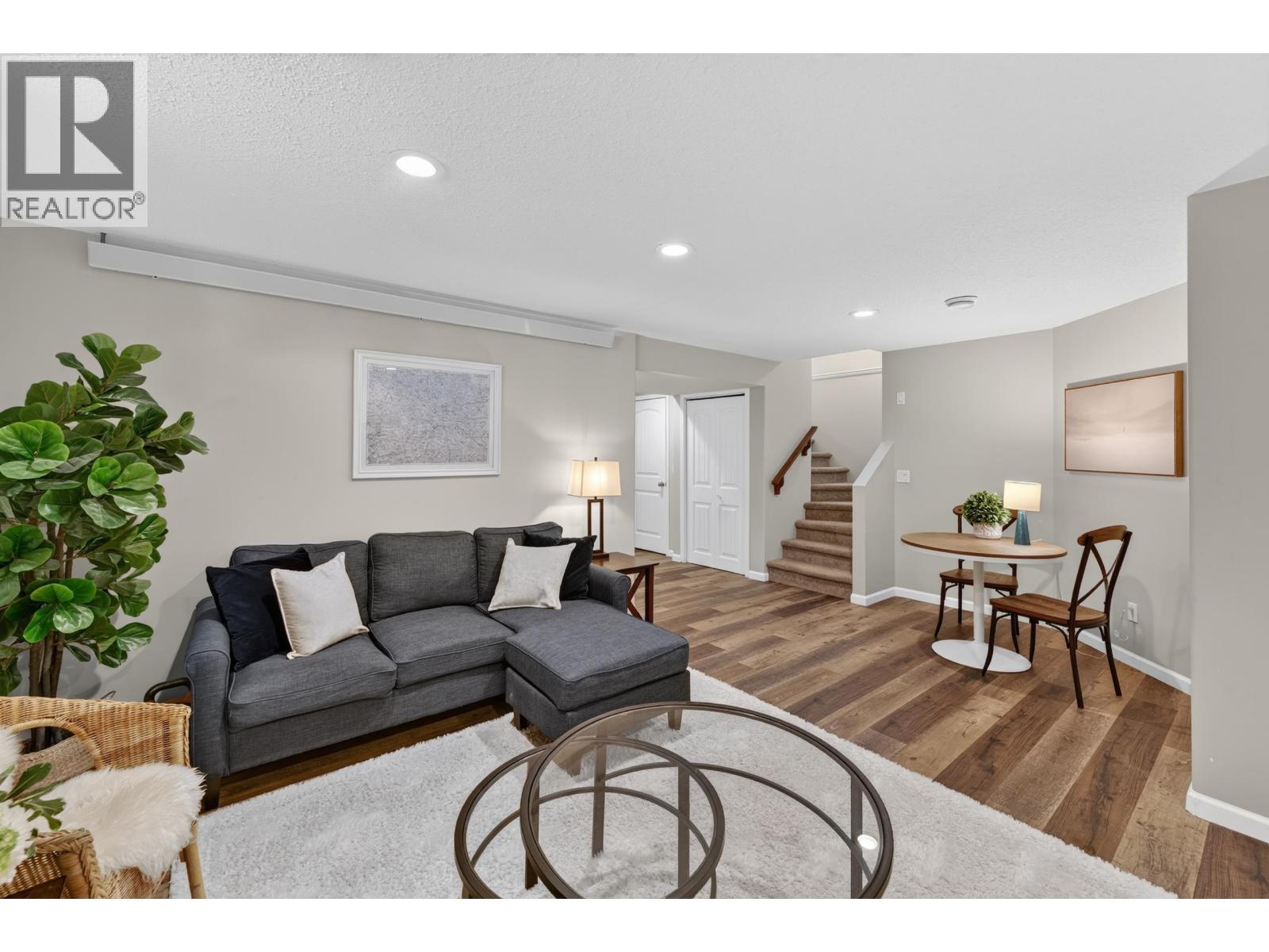 8715 114 AVENUE - 14