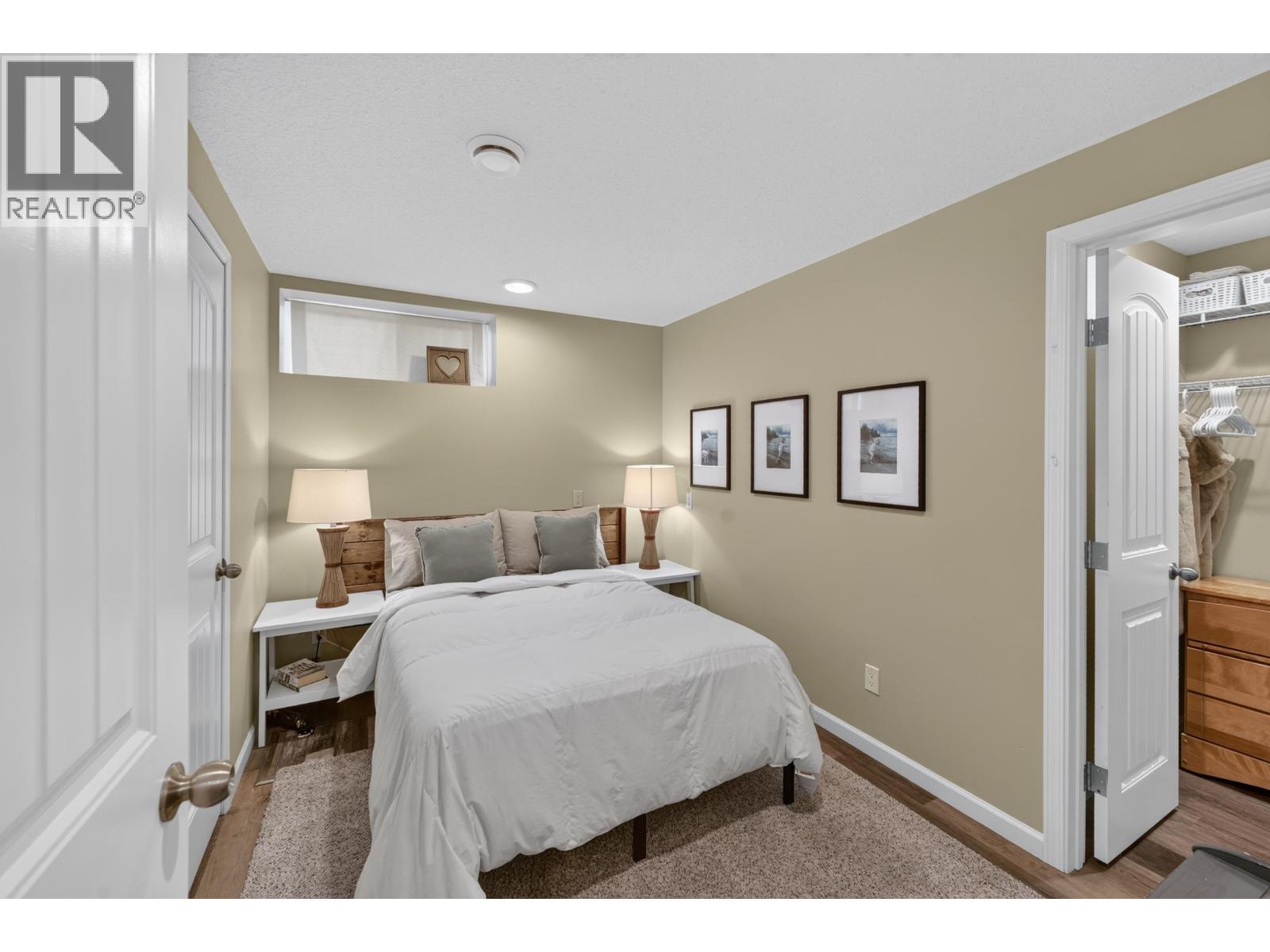 8715 114 AVENUE - Image 16