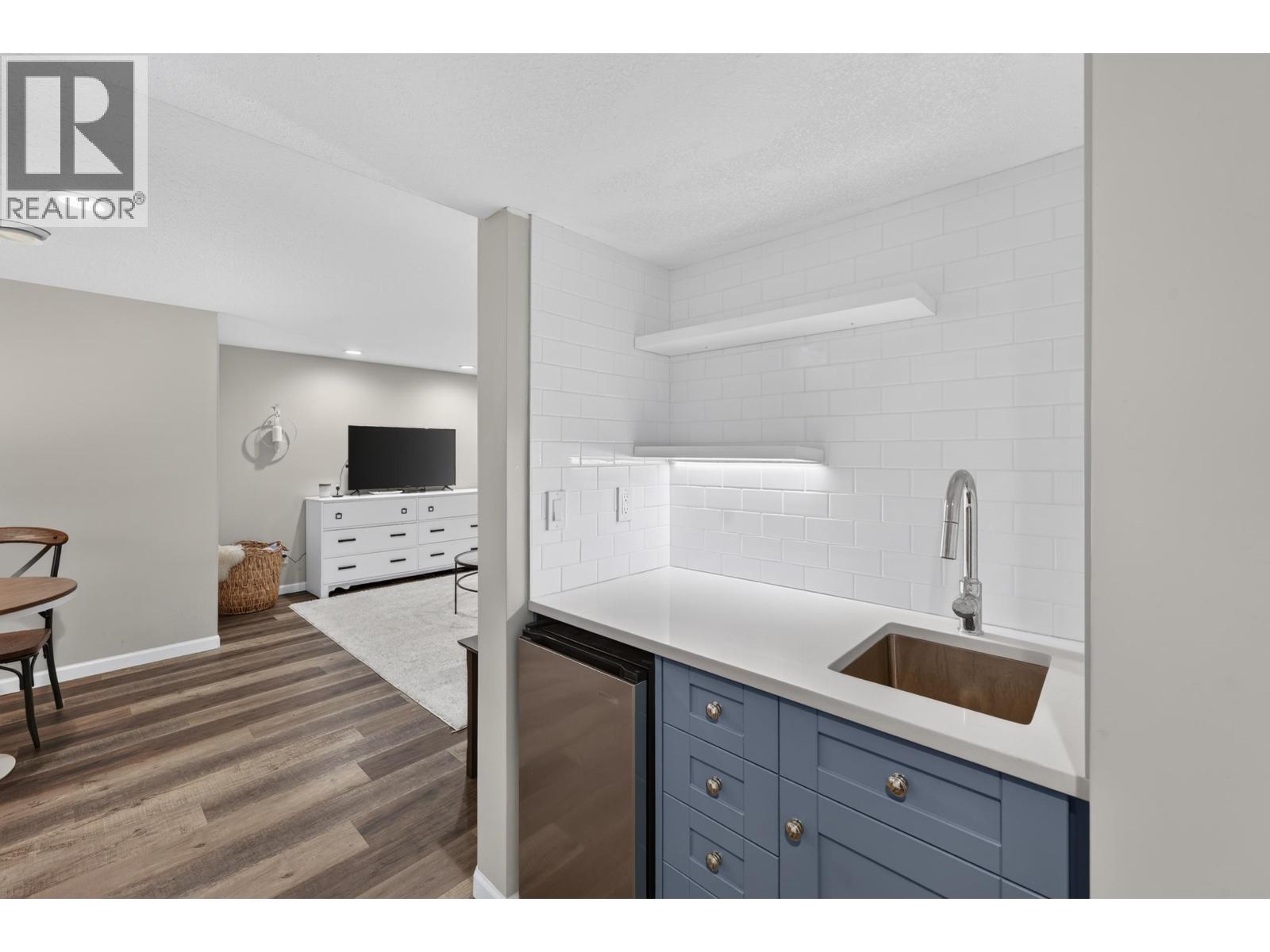 8715 114 AVENUE - 15