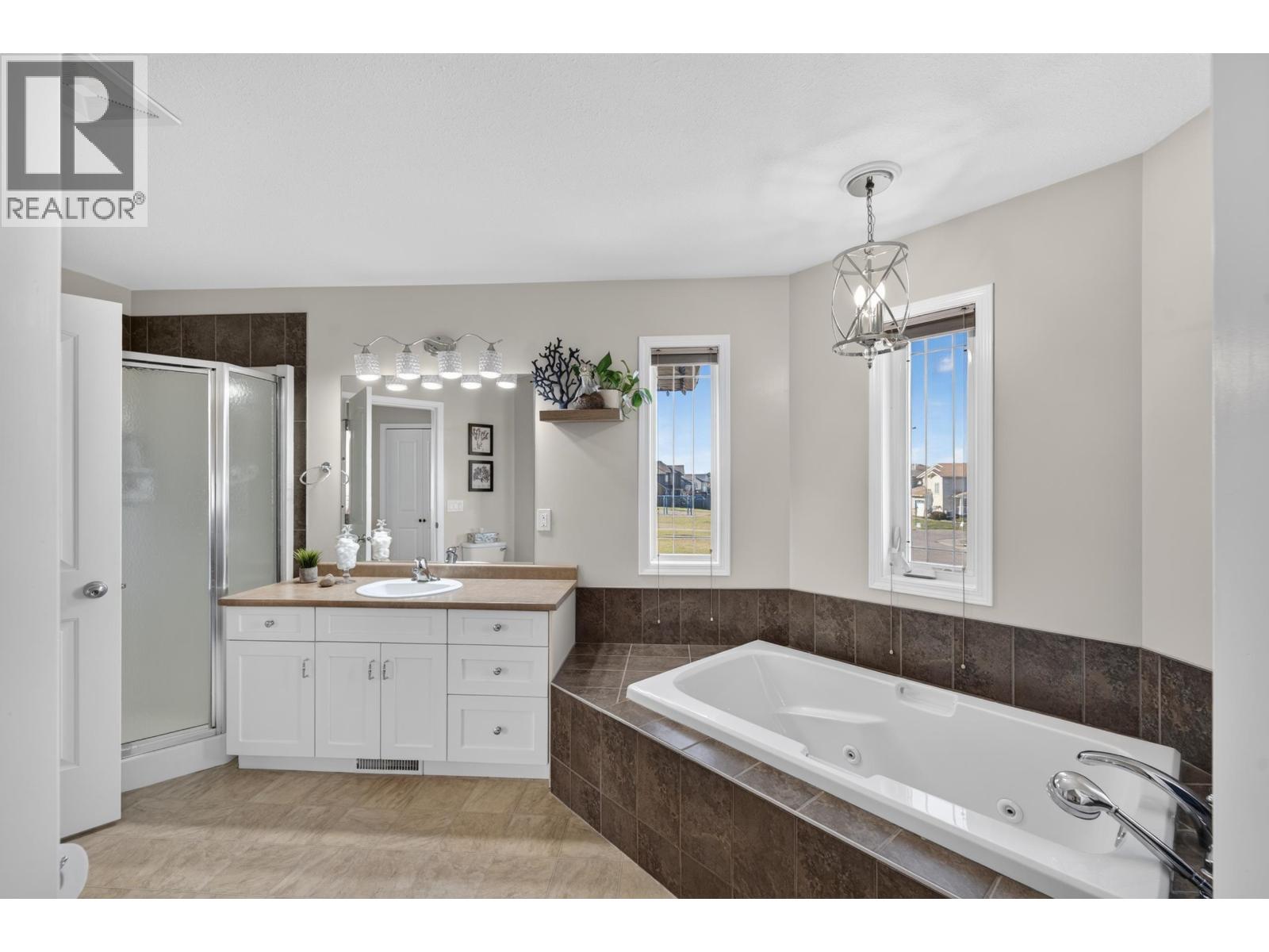 8715 114 AVENUE - 25