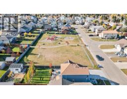 8715 114 Avenue, Fort St  John, BC V1J0C3 Photo 37