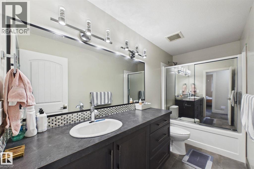 Listing photo – 48 Lundberg Crescent, Red Deer