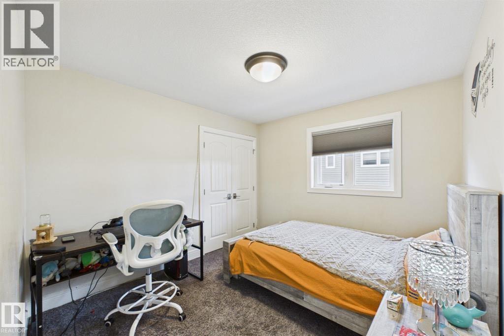 Listing photo – 48 Lundberg Crescent, Red Deer