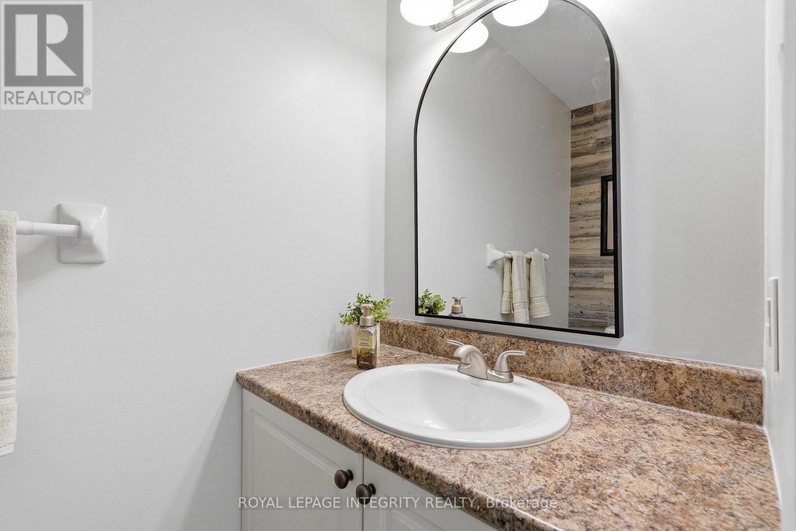 427 SULTAN STREET - Image 5