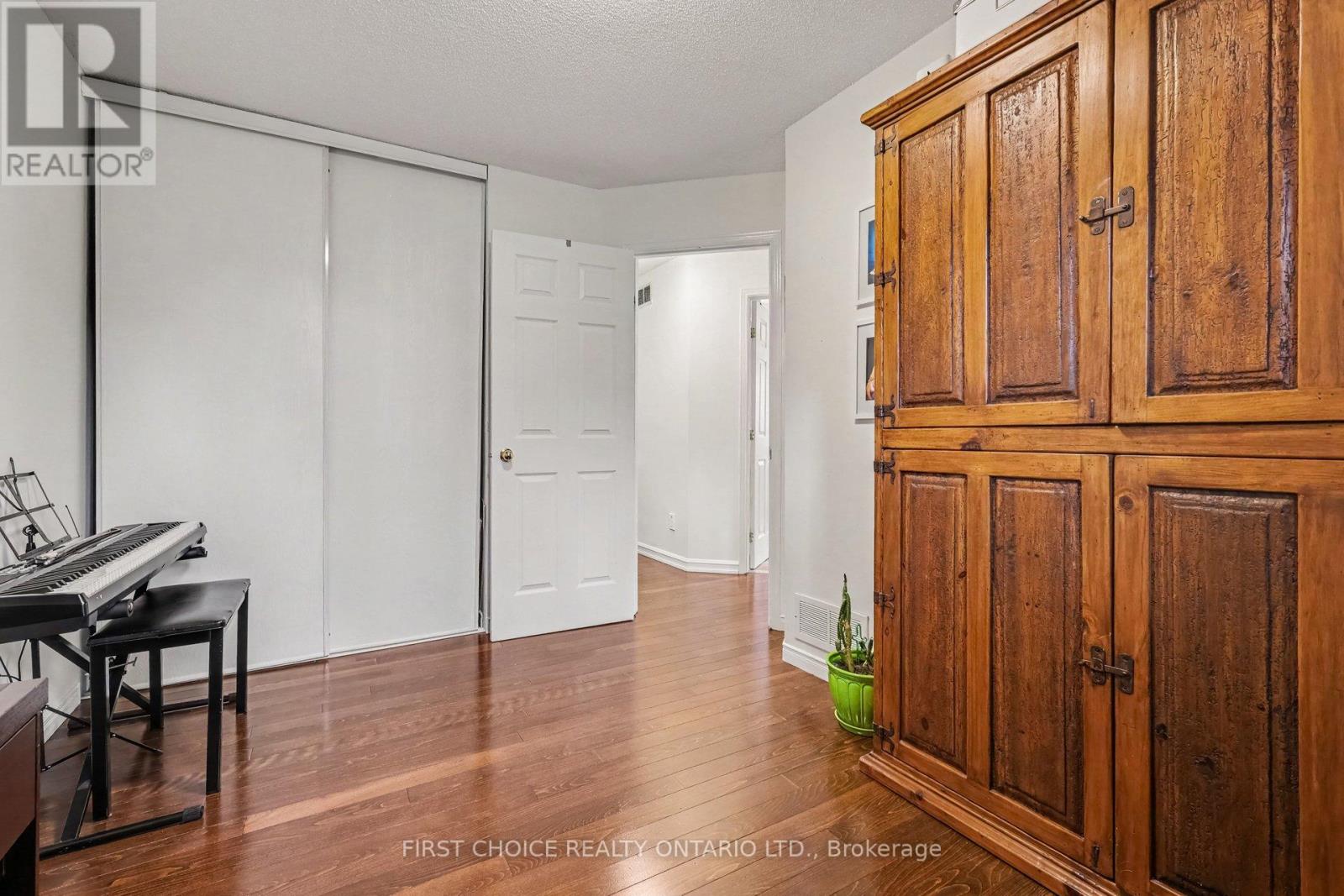 3412 DESCOTES CIRCLE - 21